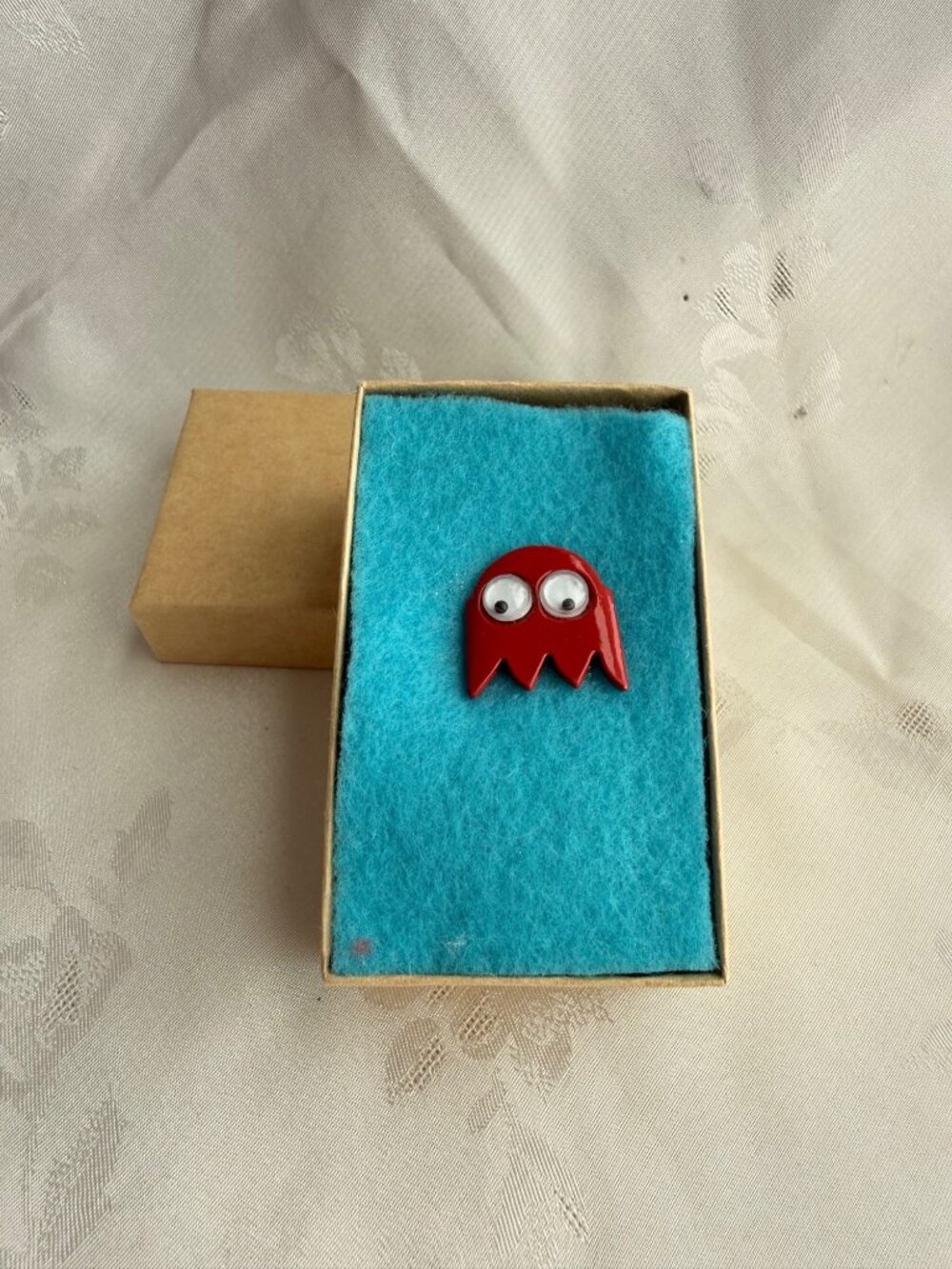 Vintage Retro Red PacMan Googly Eyed Ghost Enamel Lapel Pin